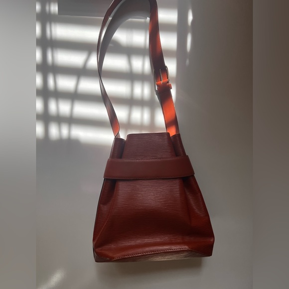 🔥LOUIS VUITTO Epi Sac D'Epaule GM Kenvan Fawn - Picture 5 of 14